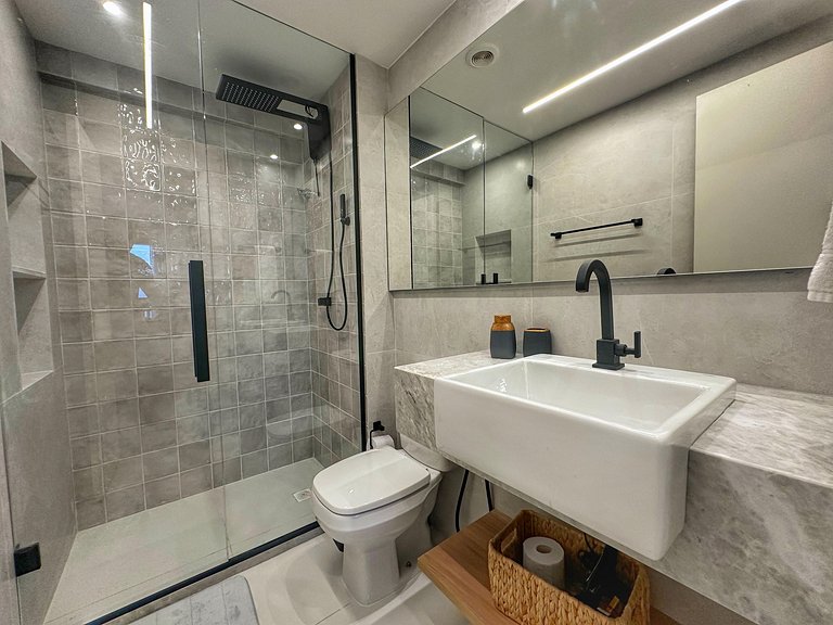 SM1209 Beach Front 2 bedrooms - with parking