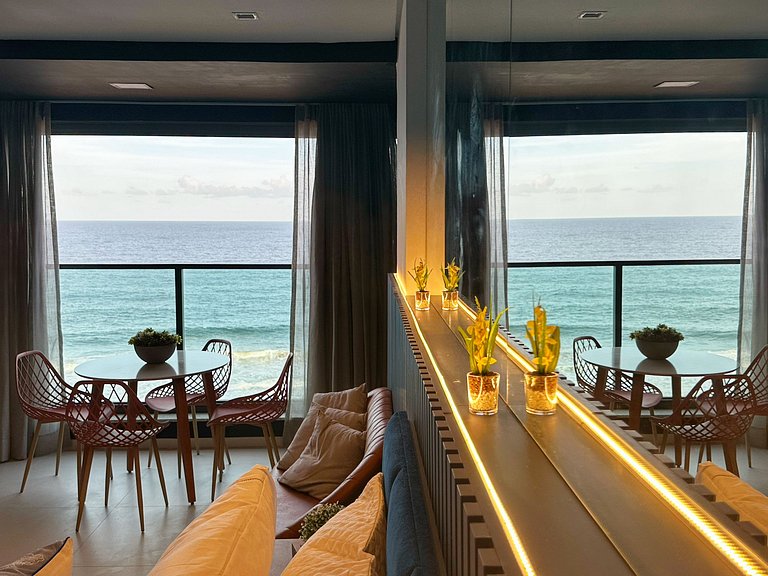 ART1004 Beach front perfect studio