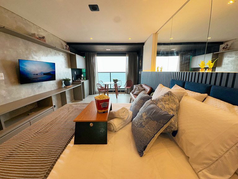 ART1004 Beach front perfect studio